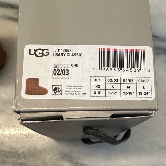 UGG Classic Baby boots size 2/3 chestnut - Picture 11 of 11